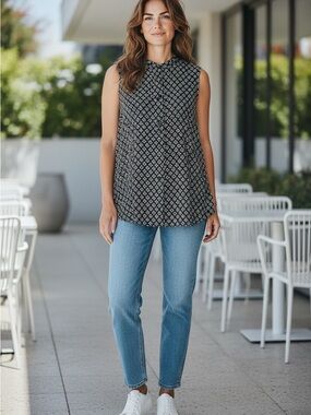 NY&CO Button Front Sleeveless Blouse L